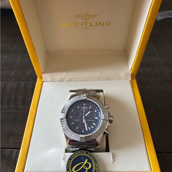 Breitling Men’s Avenger A13380 Watch - Picture 2 of 5